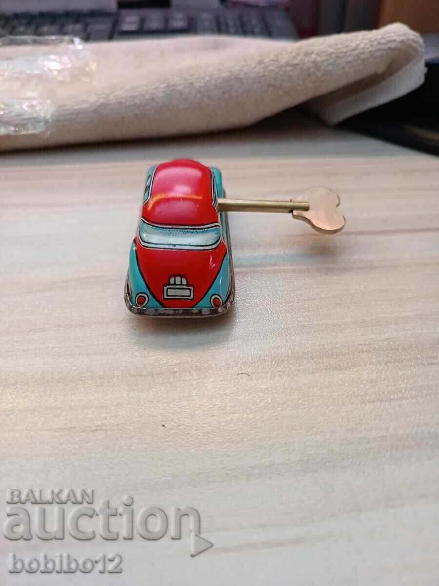 Παράδοση Παλιό τενεκέ. καροτσάκι