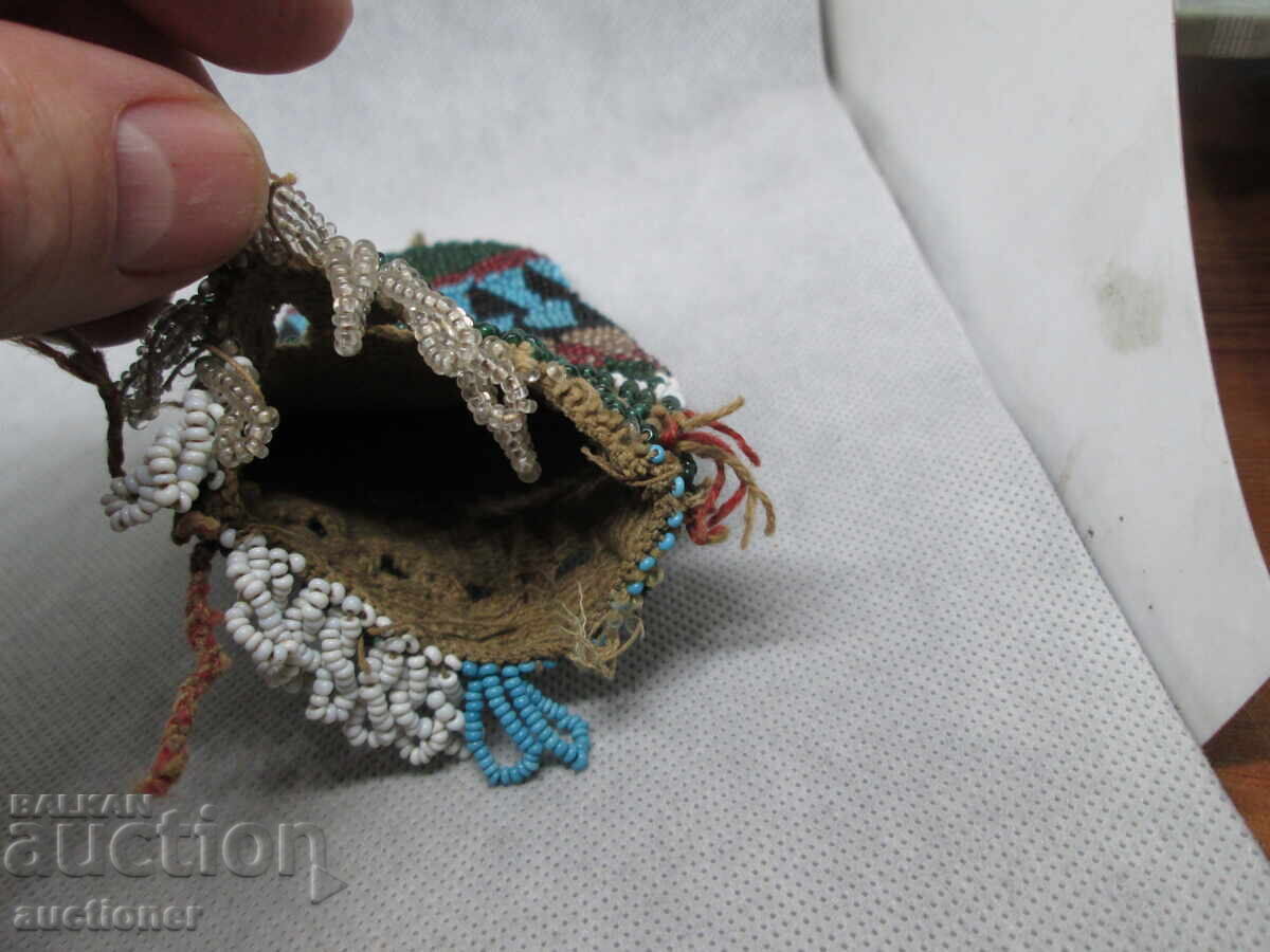 Παράδοση ΠΑΛΙΑ ΤΣΑΝΤΑ, ΠΟΥΓΚΙ ΜΕ ΧΑΝΤΡΕΣ