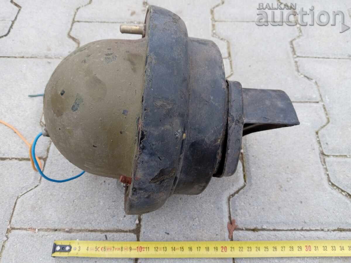 Παράδοση αντίκα στρατιωτικό τεθωρακισμένο φάρο μάχης Παράδοση αντίκα στρατιωτικό τεθωρακισμένο φάρο μάχης