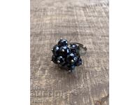 Beautiful women's adjustable ring with black stones