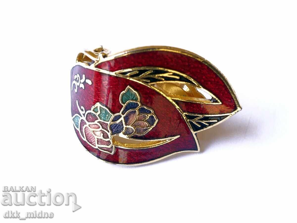 Brooch - for ladies with price 4.00 BGN | € 2.05 Brooch - for ladies with price 4.00 BGN | € 2.05