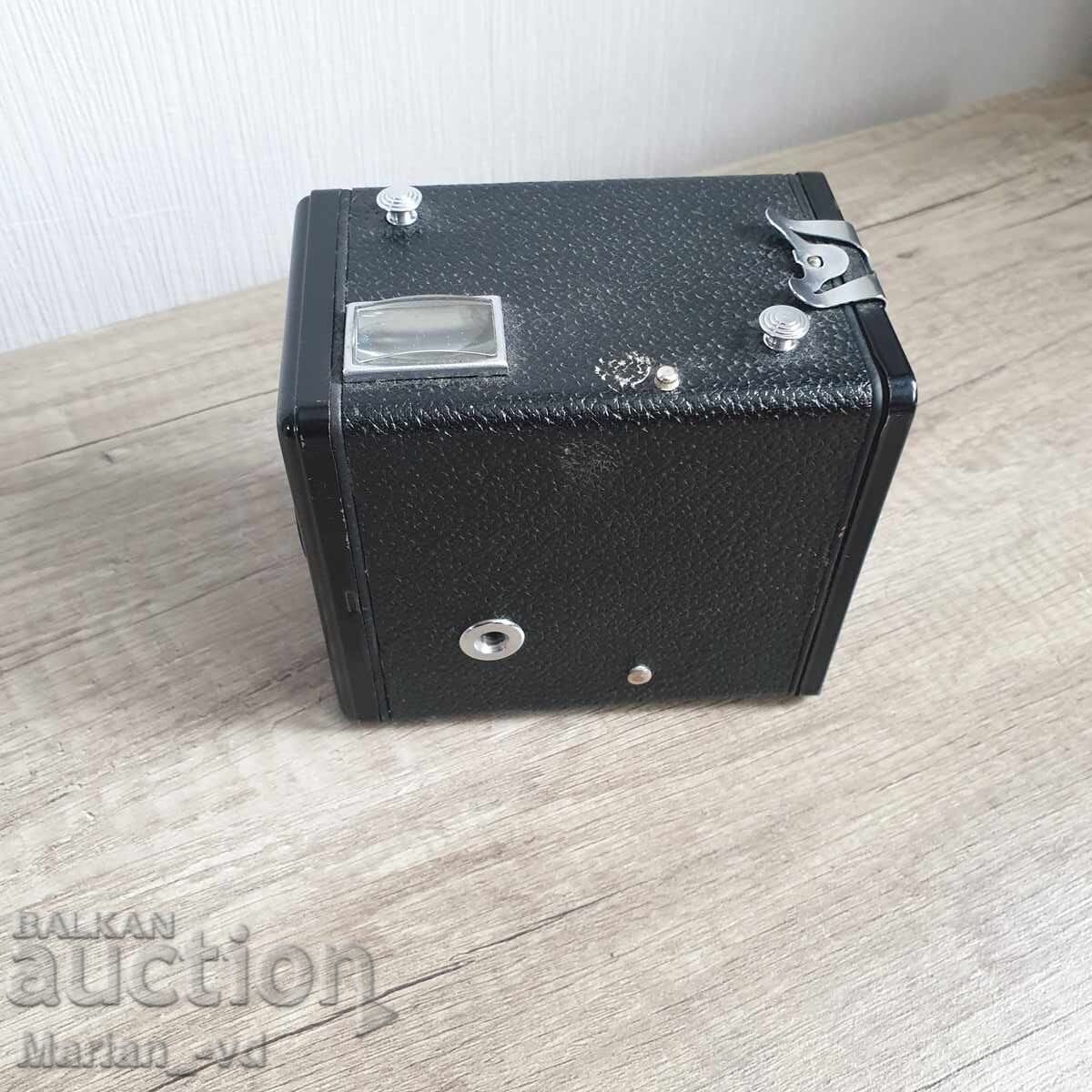 Delivery of Kodak Six-20 Brownie camera Delivery of Kodak Six-20 Brownie camera