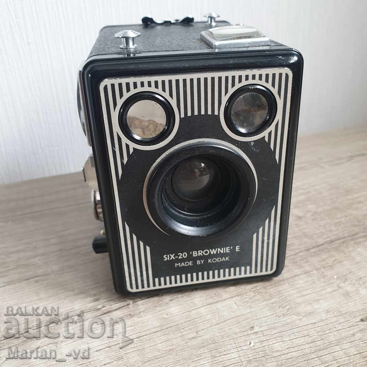 Kodak Six-20 Brownie camera Kodak Six-20 Brownie camera