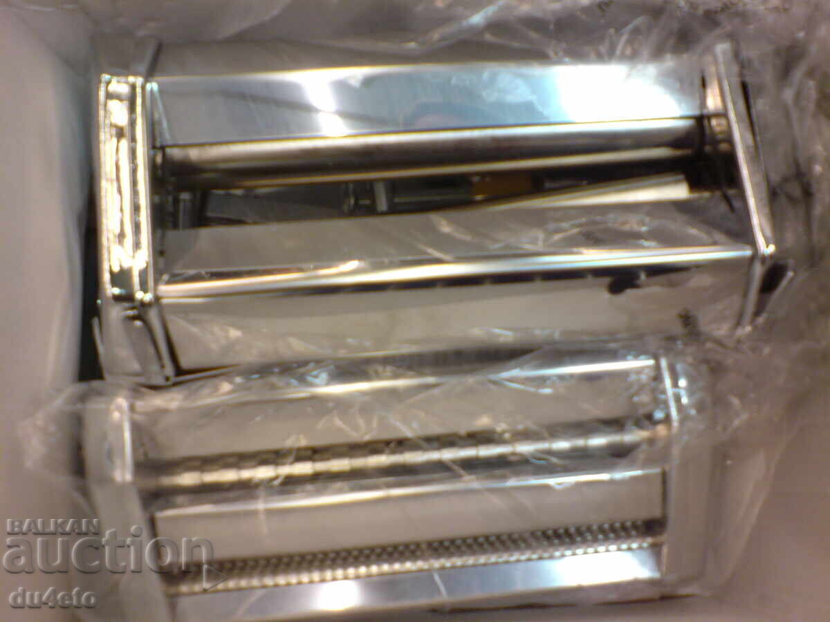 Pasta machine for making homemade fresh pasta Inox. with price 45.00 BGN | € 23.01 Pasta machine for making homemade fresh pasta Inox. with price 45.00 BGN | € 23.01