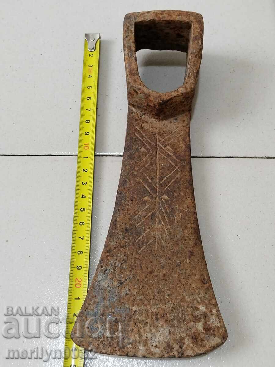 Auction Old forged turnhoe, wrought iron, hoe, blade, axe Auction Old forged turnhoe, wrought iron, hoe, blade, axe