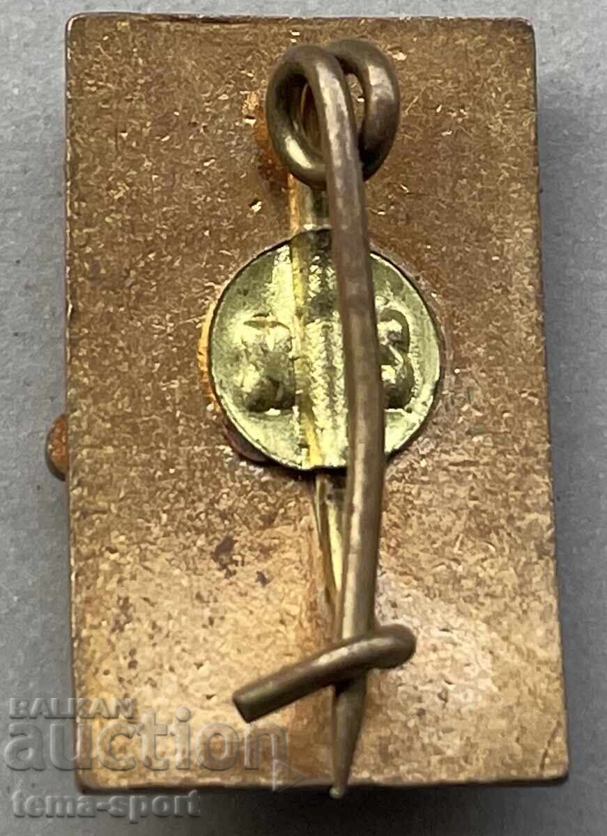 1340 Romania badge Romanian Wrestling Federation enamel with price 5.00 BGN | € 2.56 1340 Romania badge Romanian Wrestling Federation enamel with price 5.00 BGN | € 2.56