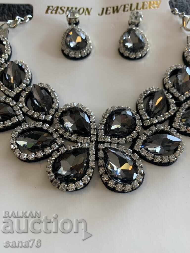 Όμορφο νέο σετ γυναικείων κοσμημάτων-4 με τιμή € 12.00 | 23.47 BGN