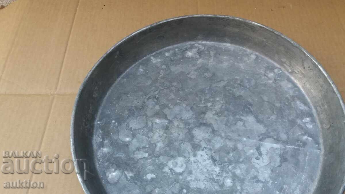 Auction EXCELLENT TINTED RENAISSANCE COPPER TRAY Auction EXCELLENT TINTED RENAISSANCE COPPER TRAY