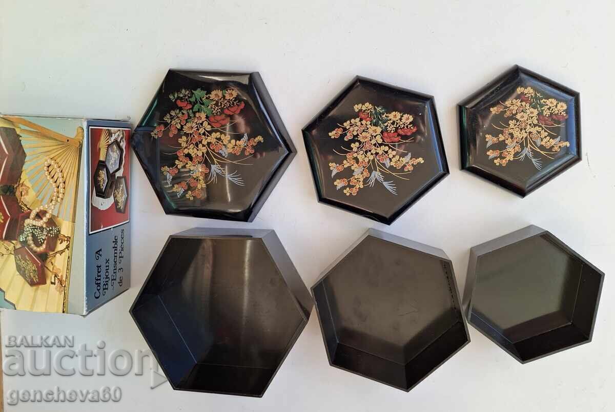 Auction  Jewelry box set