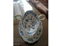 Gorgeous Meissen porcelain saucer