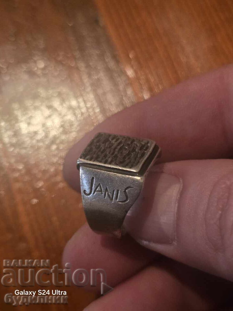 Доставка на Сребърен Масивен пръстен 19мм 925 Проба. Доставка на Сребърен Масивен пръстен 19мм 925 Проба.