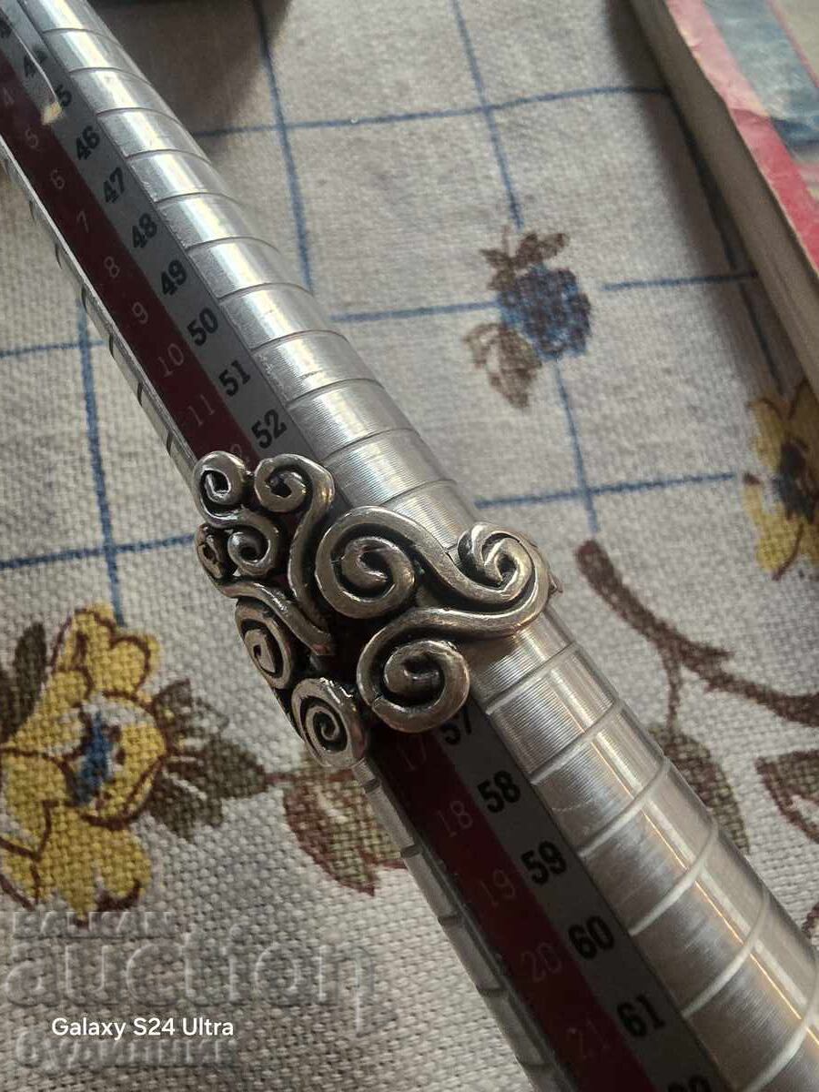 Licitație Inel argint solid 19 mm 925 eșantion. Licitație Inel argint solid 19 mm 925 eșantion.