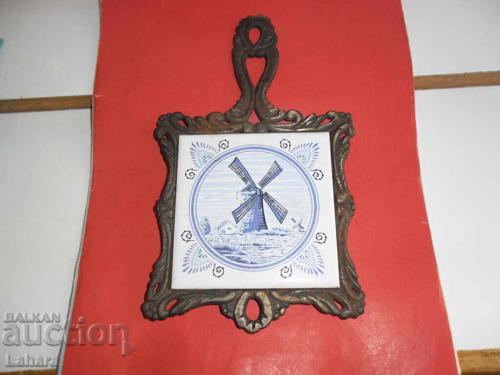 Retro stand, plate for hot dishes with price 15.00 BGN | € 7.67