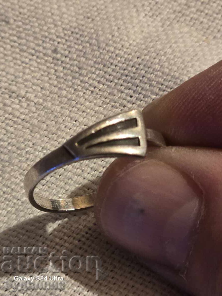 Auction Silver ring 19.5mm 925 Sample. Auction Silver ring 19.5mm 925 Sample.