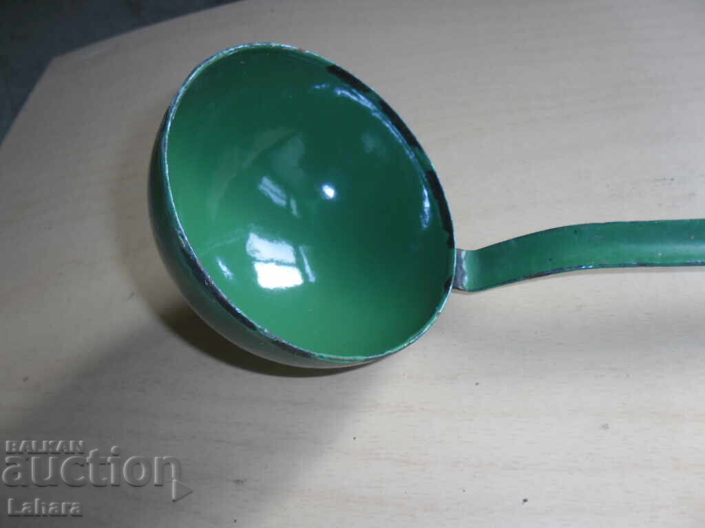 Antique enameled chirpak with price 10.00 BGN | € 5.11 Antique enameled chirpak with price 10.00 BGN | € 5.11