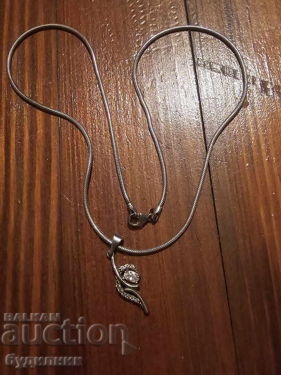 Auction Silver chain with pendant 925 41cm. Auction Silver chain with pendant 925 41cm.