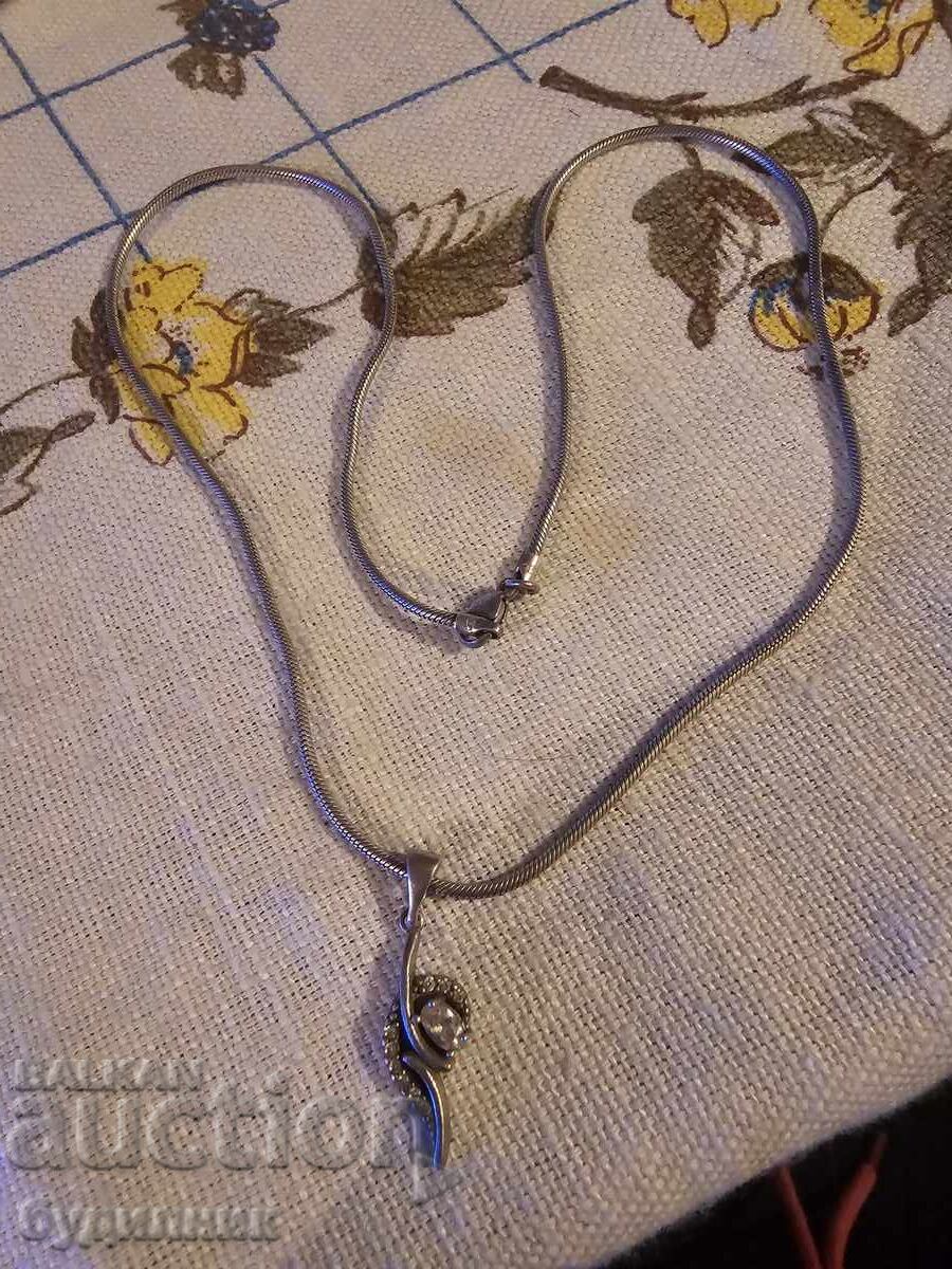 Delivery of Silver chain with pendant 925 41cm. Delivery of Silver chain with pendant 925 41cm.