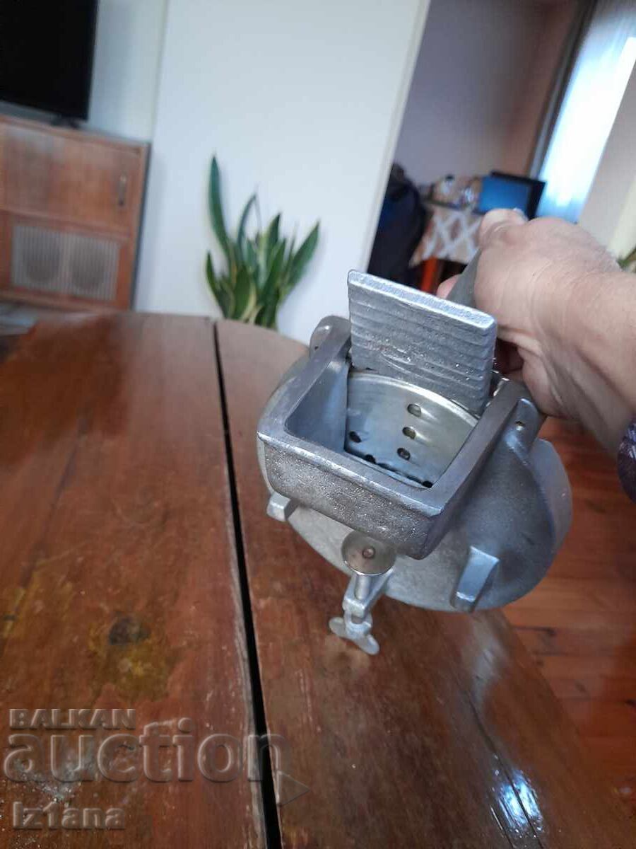 Old grinder, grater - 6 Old grinder, grater - 6