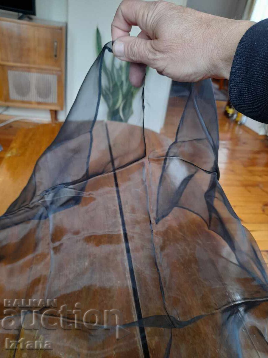 Batic veche de doliu cu preț 22.00 BGN | € 11.25