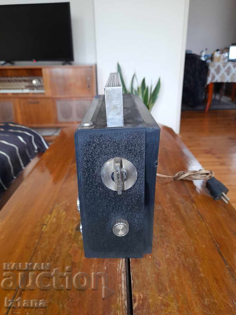 Delivery of Old Radio WEF, VEF 206 Delivery of Old Radio WEF, VEF 206