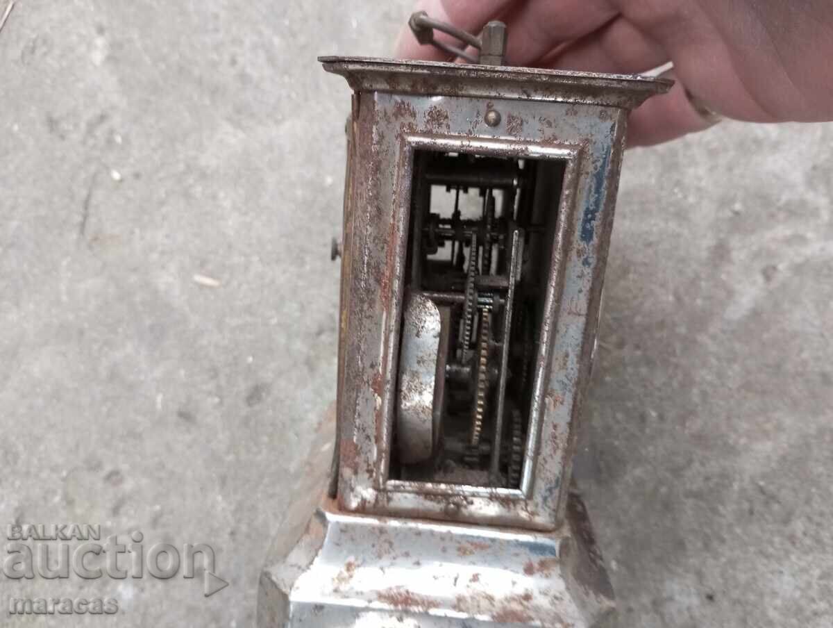 Δημοπρασία Επιτραπέζιο ρολόι με φανάρι Τζόκερ.