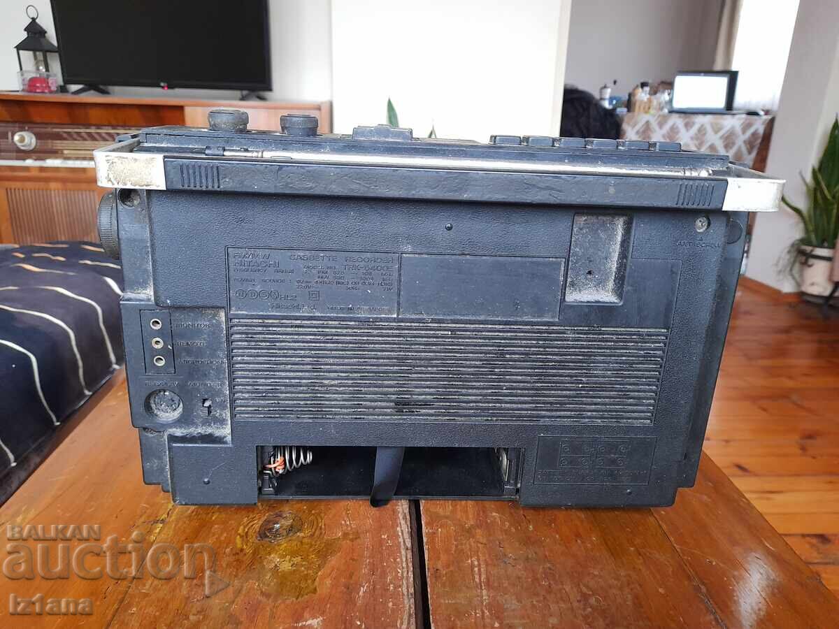 Auction Old Hitachi radio cassette player Auction Old Hitachi radio cassette player