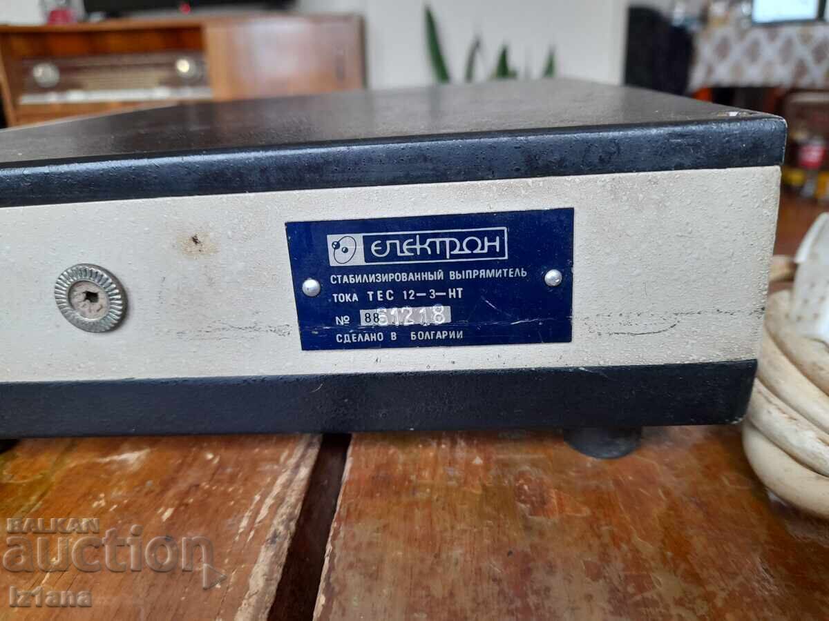 Παλιός σταθεροποιημένος ανορθωτής, τροφοδοτικό Tes 12-3-HT - 6 Παλιός σταθεροποιημένος ανορθωτής, τροφοδοτικό Tes 12-3-HT - 6
