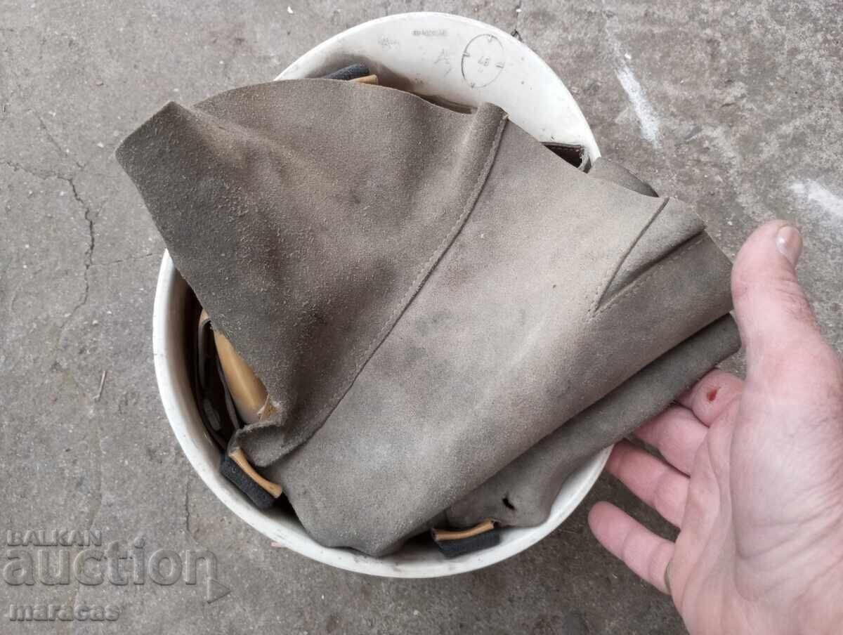 Auction  Old fireman's helmet