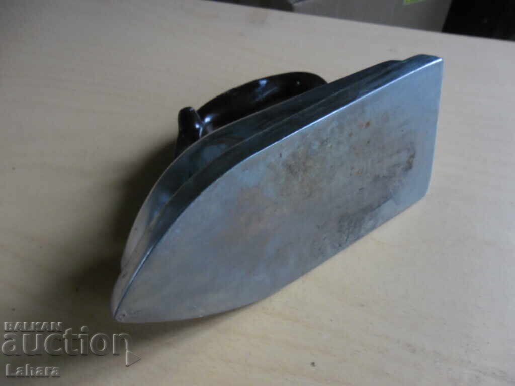 Auction Antique iron Auction Antique iron