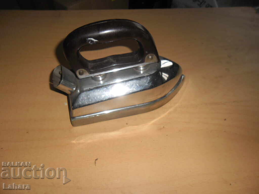 Antique iron - 5 Antique iron - 5