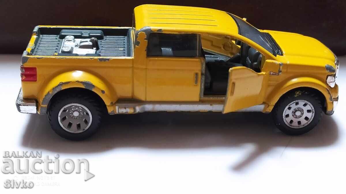 Delivery of Ford MIGHTY F-350 stroller Delivery of Ford MIGHTY F-350 stroller