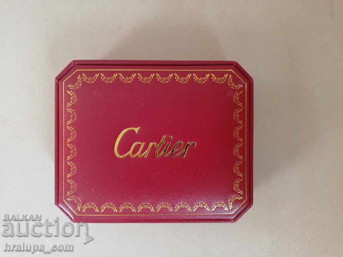 Colier brățară cutie de bijuterii Cartier cu preț 25.00 BGN | € 12.78 Colier brățară cutie de bijuterii Cartier cu preț 25.00 BGN | € 12.78