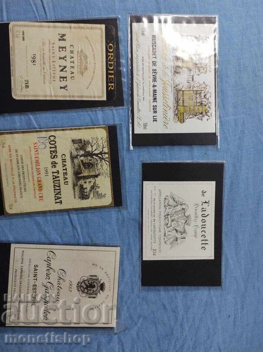 We offer a large collection of wine and champagne labels We offer a large collection of wine and champagne labels