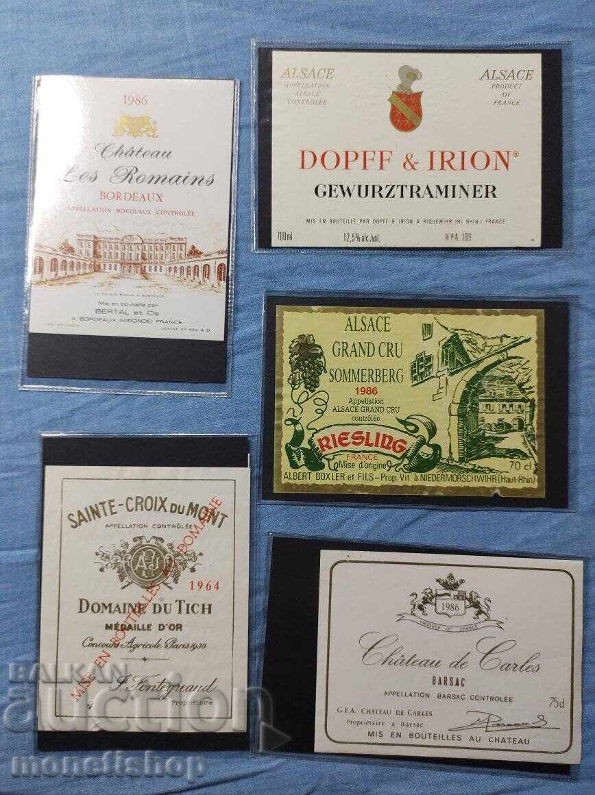 We offer a large collection of wine and champagne labels We offer a large collection of wine and champagne labels
