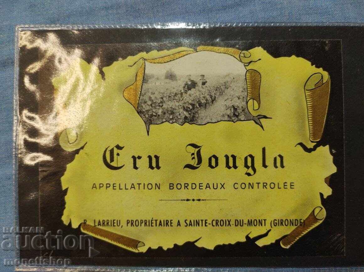 Auction We offer a large collection of wine and champagne labels Auction We offer a large collection of wine and champagne labels