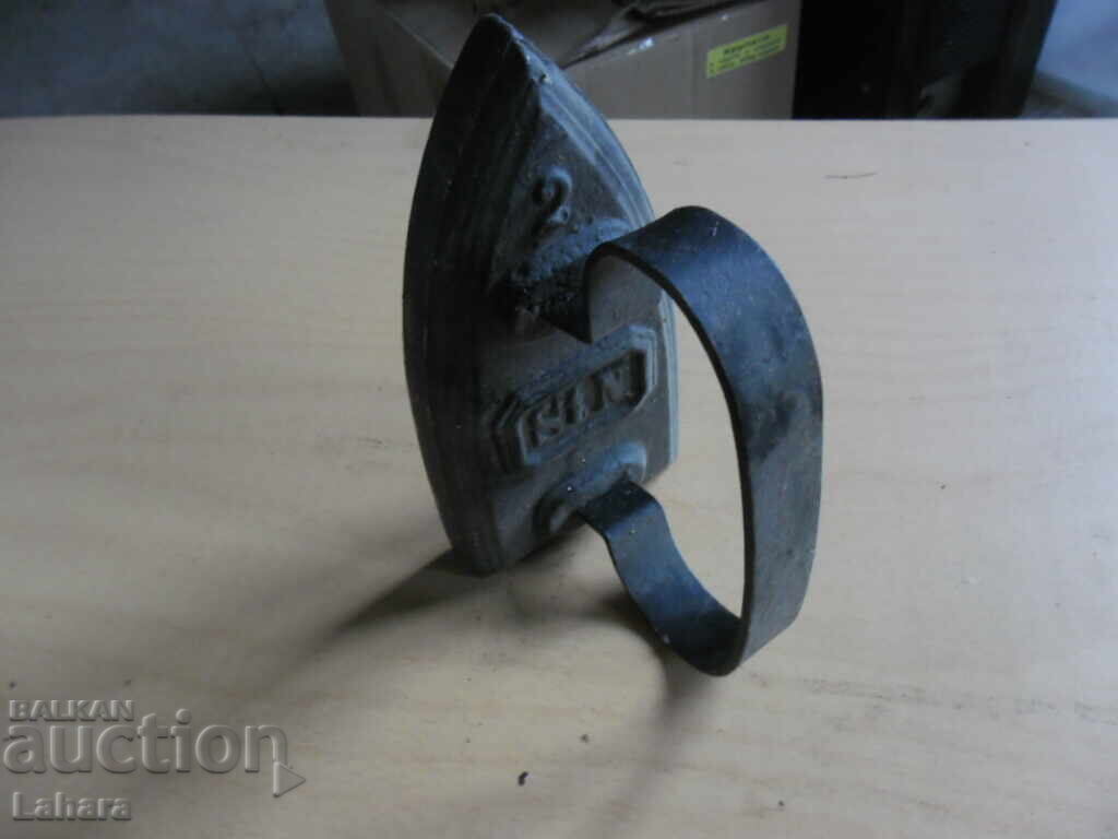 Delivery of Antique metal iron