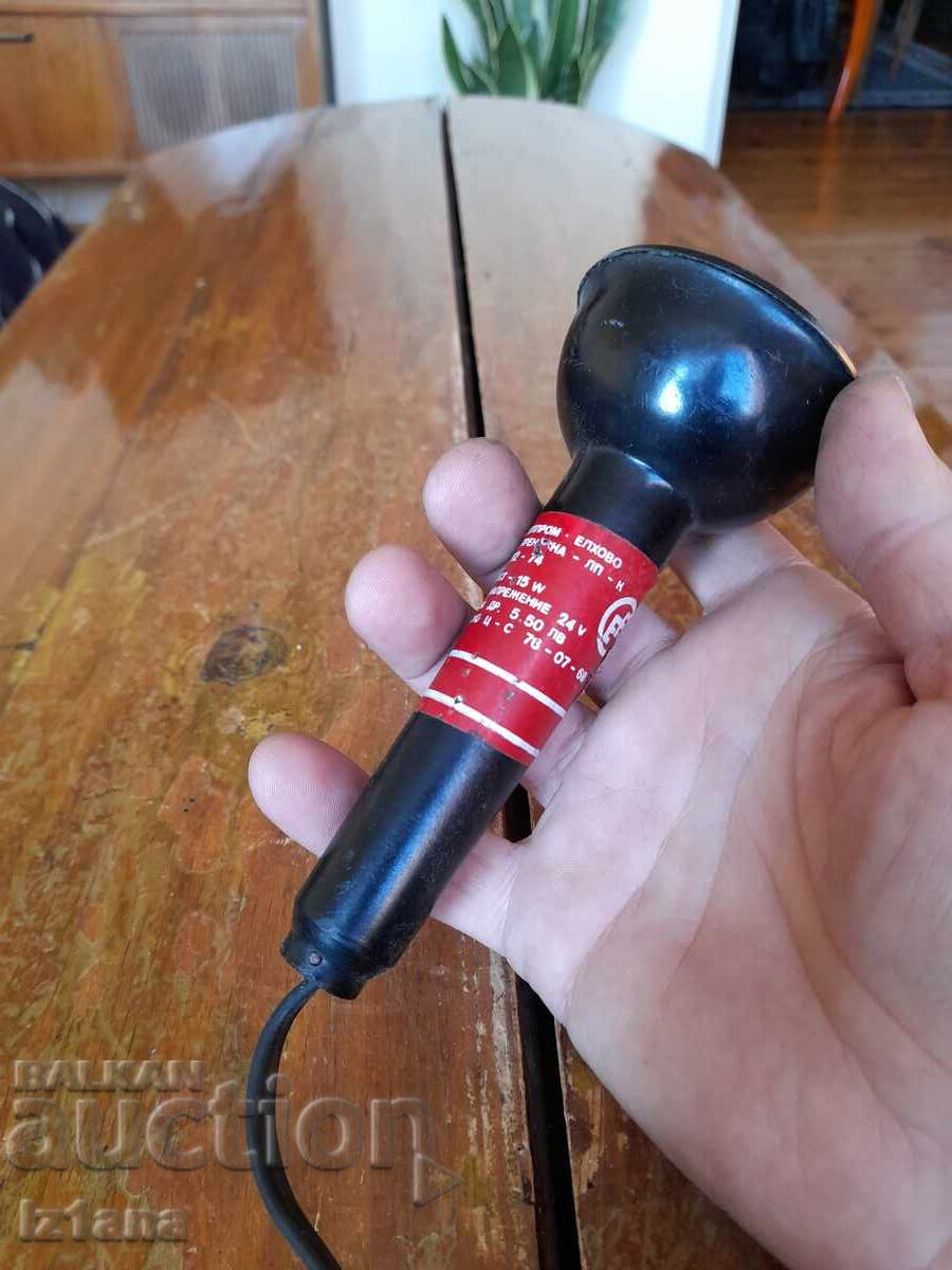 Old removable car lamp with price 17.00 BGN | € 8.69 Old removable car lamp with price 17.00 BGN | € 8.69