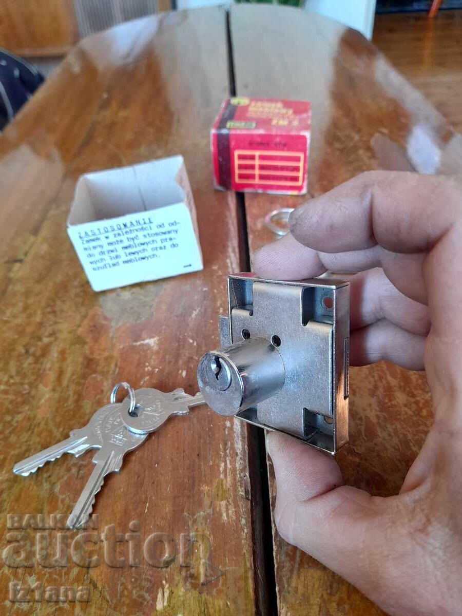 Delivery of Old lock, lock Zamek, Yeti Delivery of Old lock, lock Zamek, Yeti