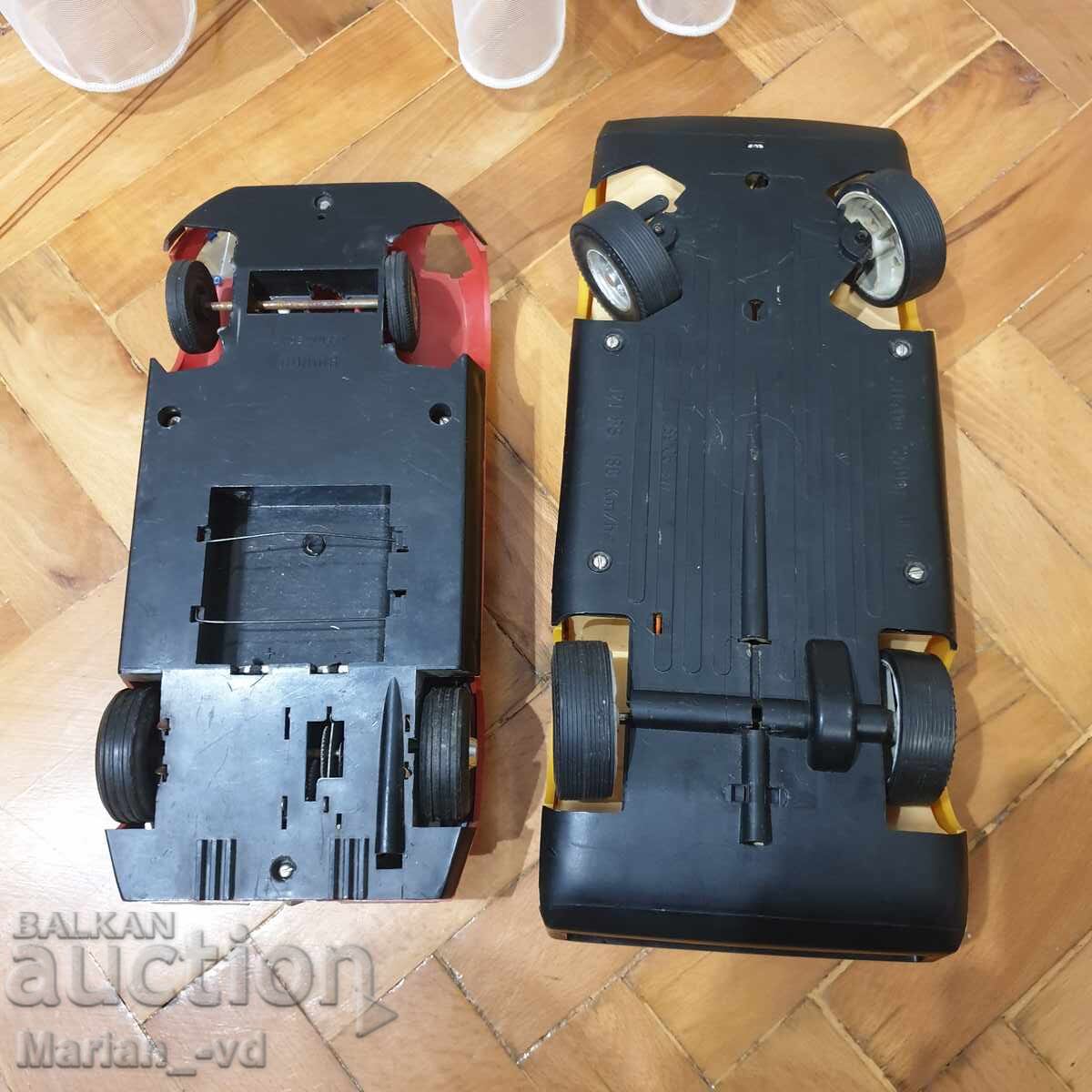 Lot of social plastic carts - 5 Lot of social plastic carts - 5