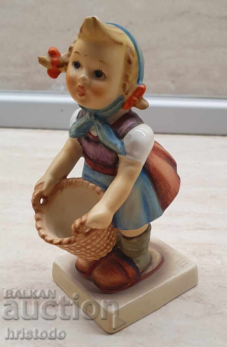 Figurină din porțelan „Hummel”