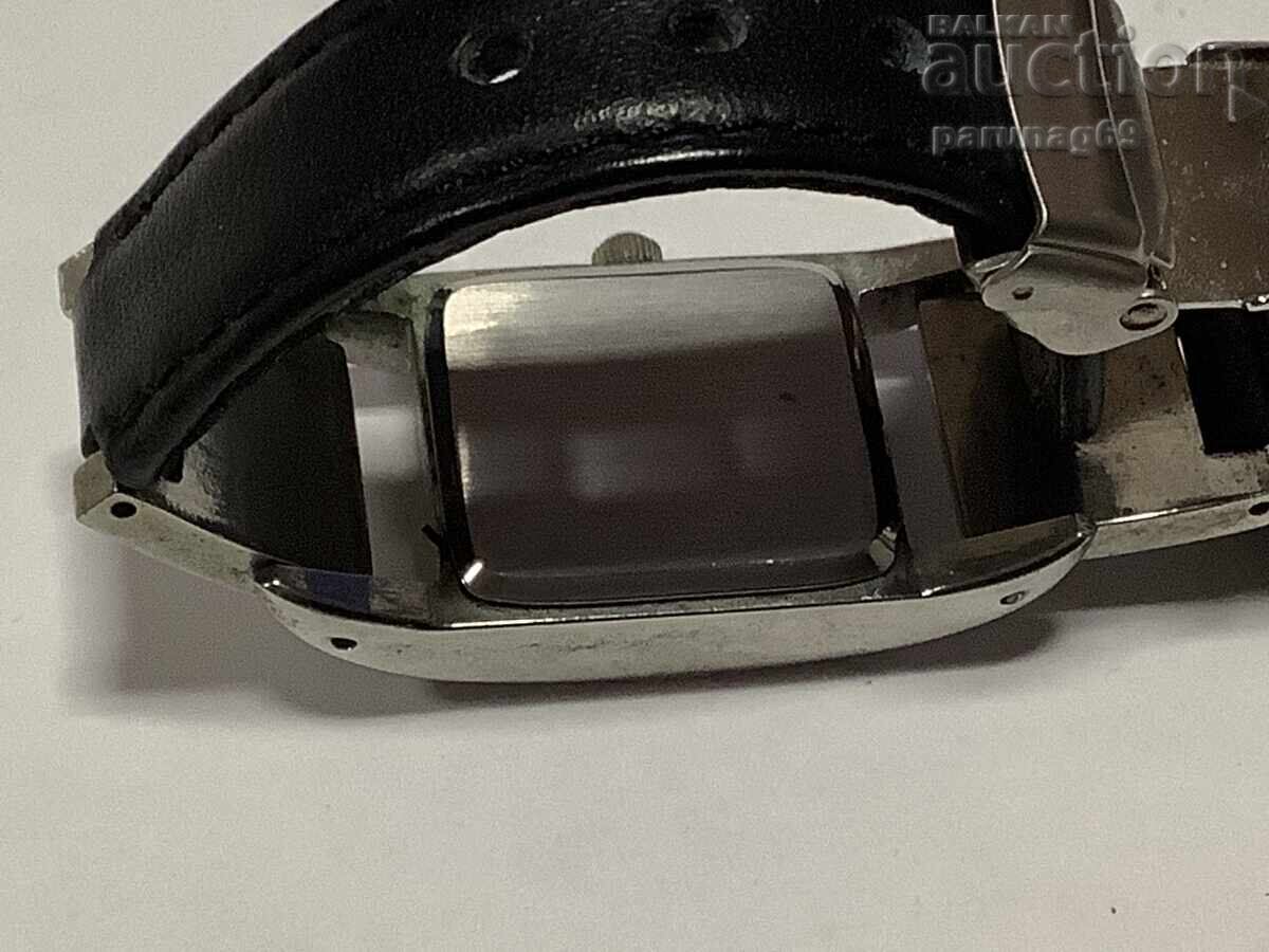 Delivery of Ladies QUARTZ watch Delivery of Ladies QUARTZ watch