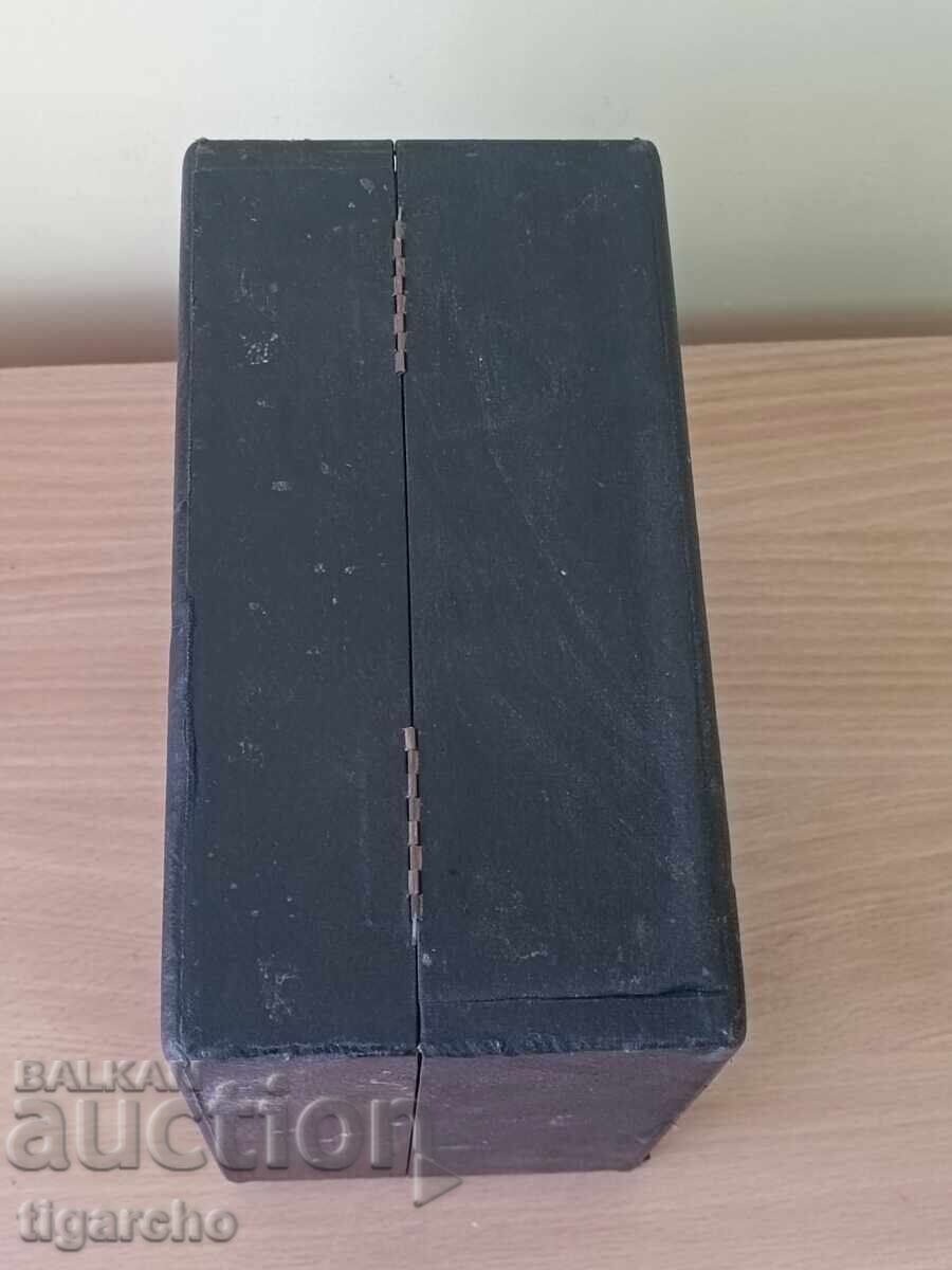 Licitație Cutia de instrumente a ceasornicarului Licitație Cutia de instrumente a ceasornicarului