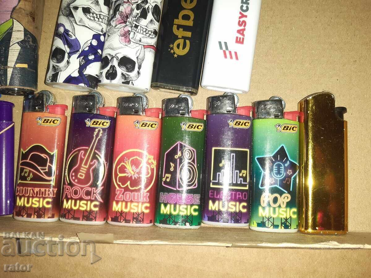 Old BIC lighters and others - 14 pieces - 5 Old BIC lighters and others - 14 pieces - 5