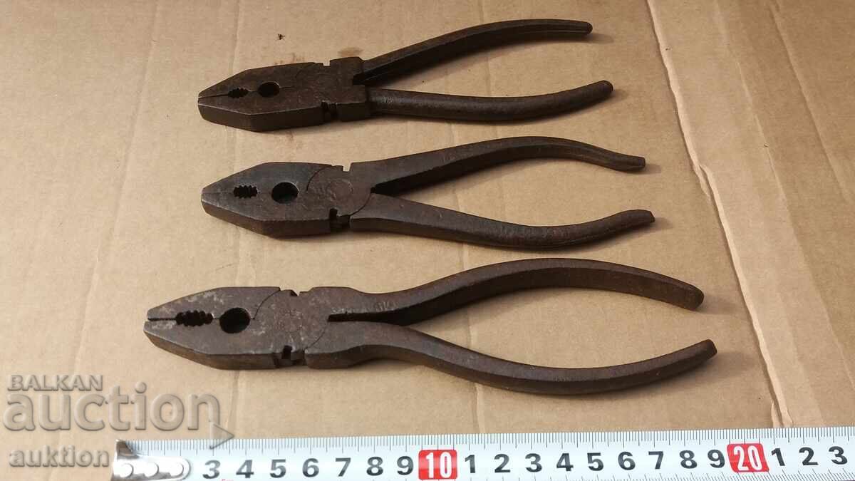 Delivery of SOC. MASSIVE PLIERS - 3 PCS