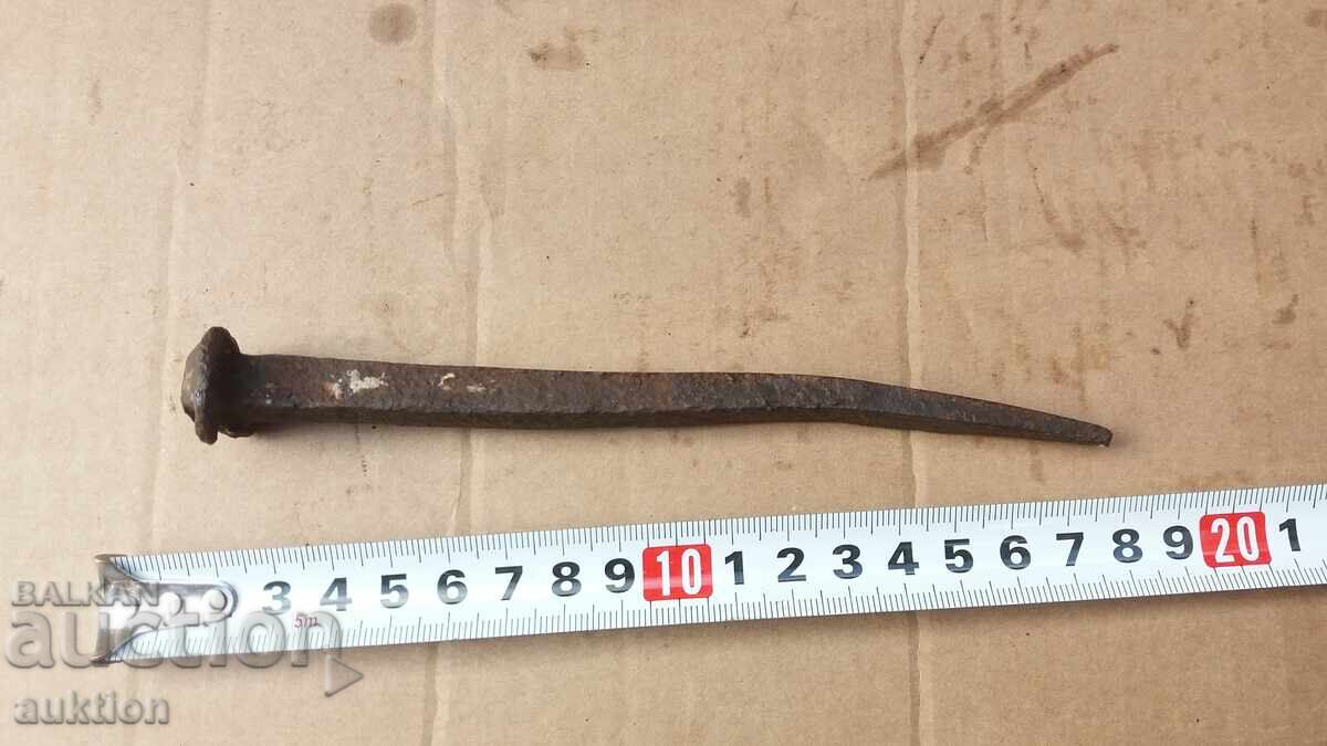 Auction FORGED RENAISSANCE SOLID NAIL Auction FORGED RENAISSANCE SOLID NAIL