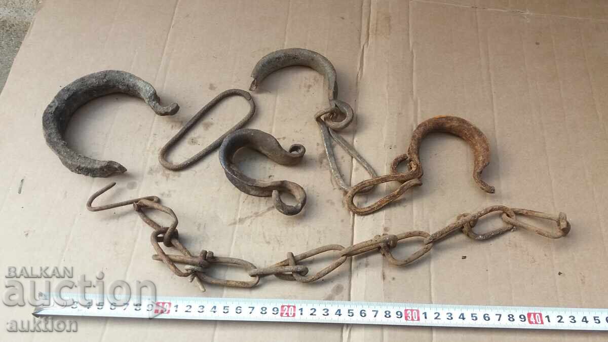LOT OF PARTS FORGED SHACKS, HANDcuffs, SHACKLES LOT OF PARTS FORGED SHACKS, HANDcuffs, SHACKLES