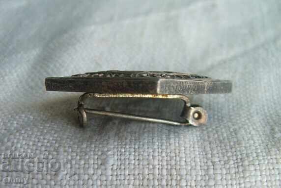 Значка знак - За заслуги към приятелството на народите, ГДР с цена 9.00 лв. | € 4.60 Значка знак - За заслуги към приятелството на народите, ГДР с цена 9.00 лв. | € 4.60