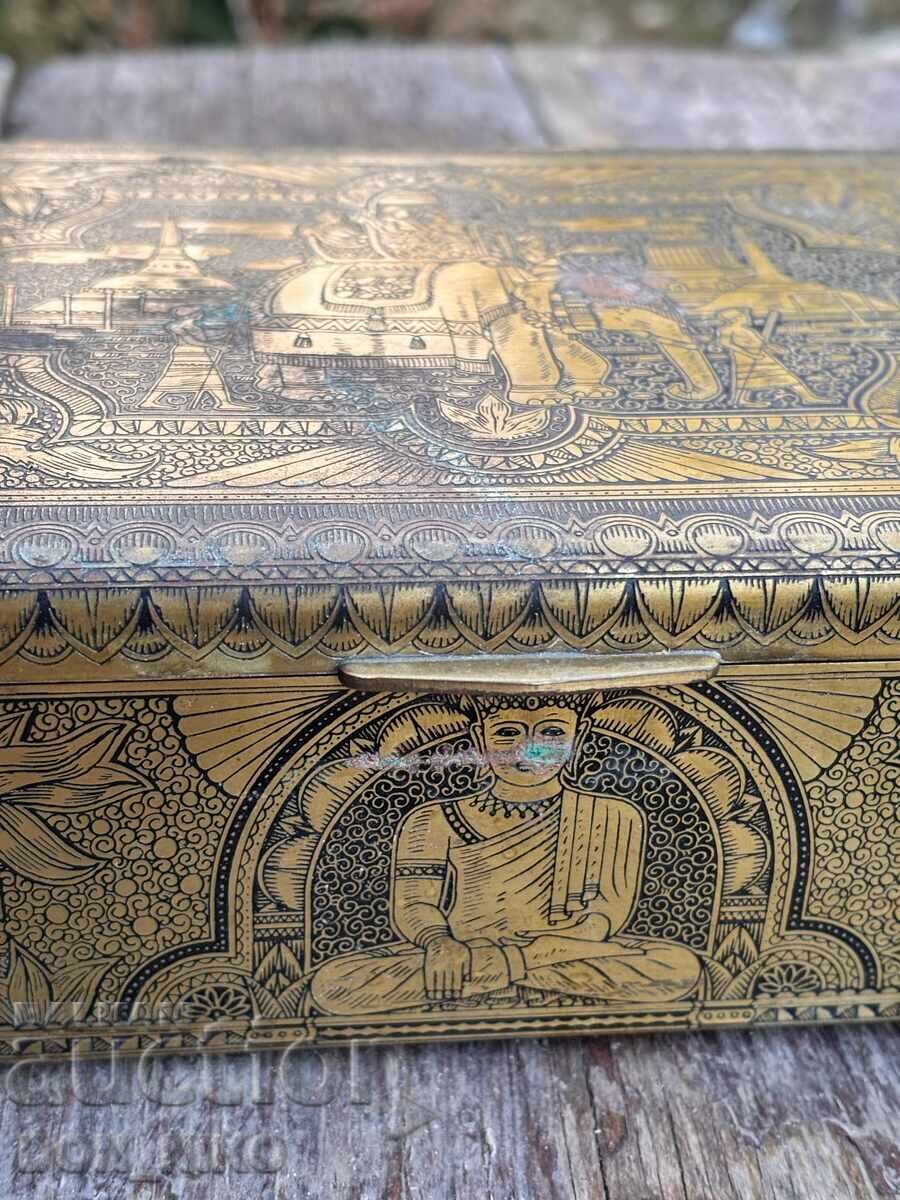 Auction Copper cigar box Auction Copper cigar box