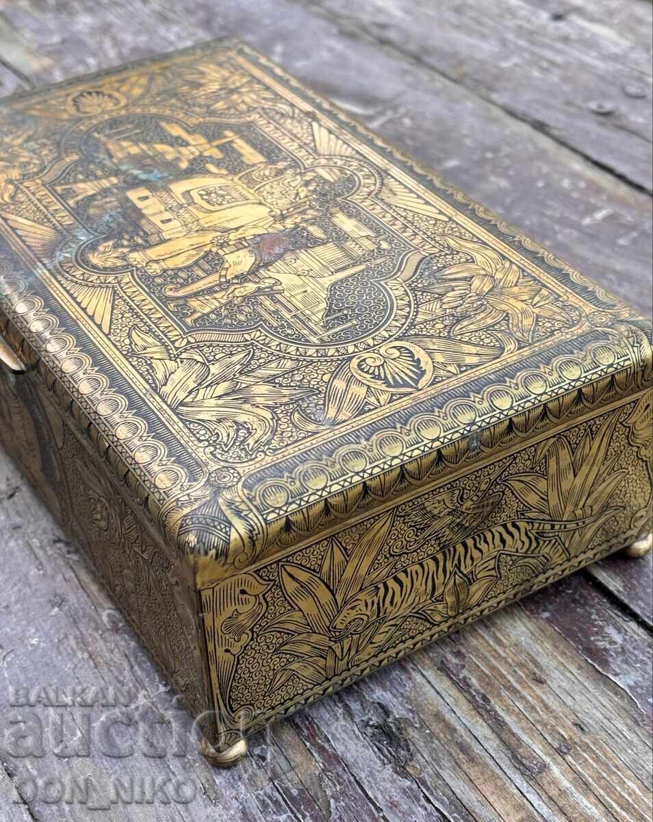 Copper cigar box - 5 Copper cigar box - 5