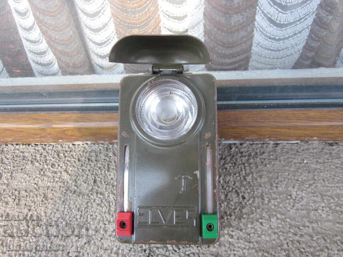 Ελβετικός στρατιωτικός φακός Ελβετικός στρατιωτικός φακός ELVES με τιμή 30.00 BGN | € 15.34 Ελβετικός στρατιωτικός φακός Ελβετικός στρατιωτικός φακός ELVES με τιμή 30.00 BGN | € 15.34